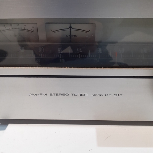 136 - Trio stereo tuner. Model KT - 313.