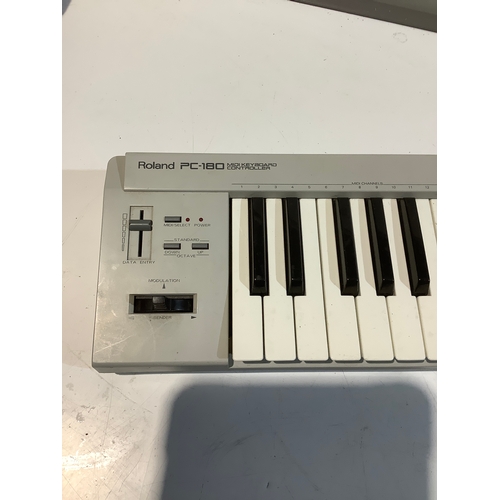 87 - Roland PC-180 electronic midi keyboard