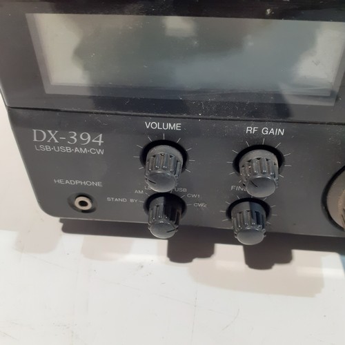 116 - Realistic radio shack communication receiver. DX-394