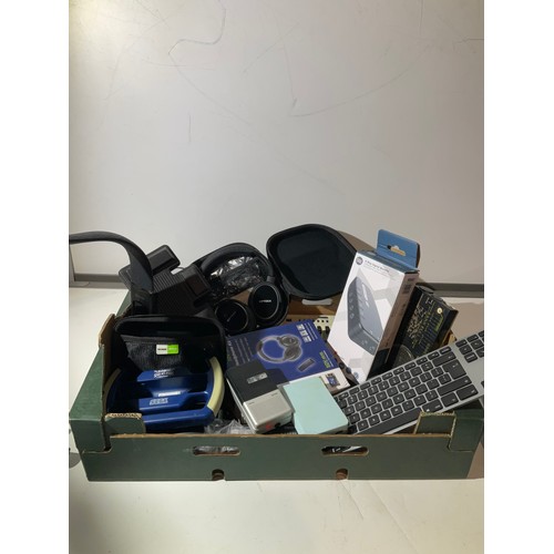 121 - Box of mixed items including computer key board, radio, small music keyboard and more