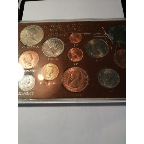 24A - Coin set of GB decimal issue and the last £sd (12 coins)