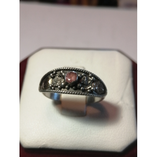 26A - Silver ring Gothic design with single pink gemstone 2.0 grams Size N