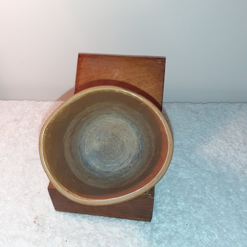 15 - 2 lovely sold wood items. A hinged lidded box with suede lining and a solid beaker type receptacle. ... 