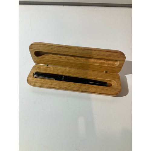 47 - Fountain pen in wooden case