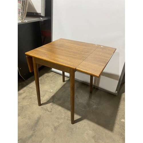 305 - Veneered drop leaf table 100x60cm