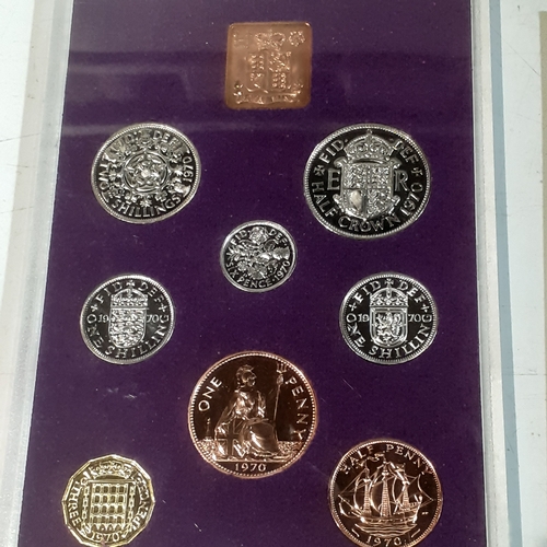 40 - Coinage of Great Britain and NI. 1970 pre decimal proof coin set plus a commerative crown