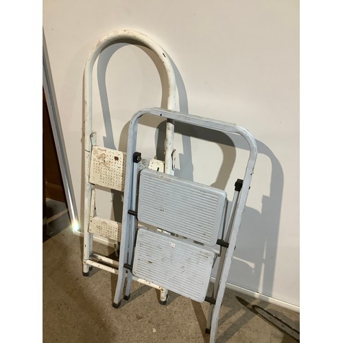 561 - 2 metal step ladders