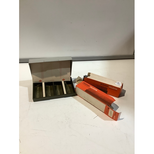 134 - 35mm slide holder & Rank Aldis magazines