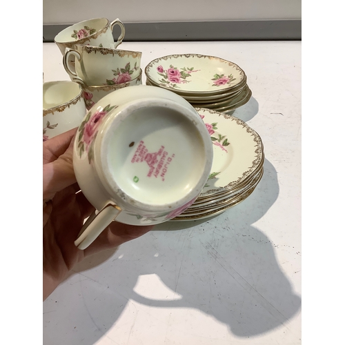 187 - Dijon Salisbury part tea service set inc milk jug