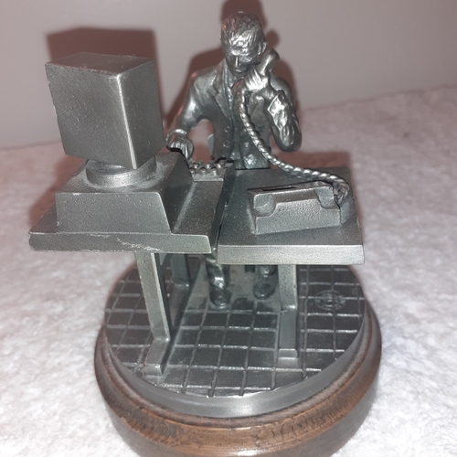 103 - Etain Zinn pewter. Man at desk figure. Rare composition. Great detail and condition