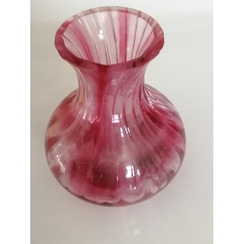 41B - 3 x red glass vases (1 is Murano)