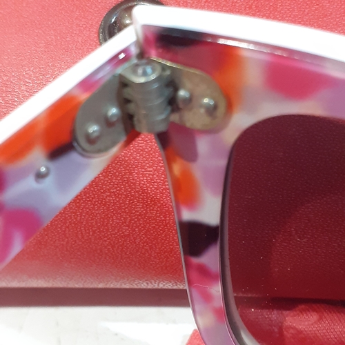 262 - Genuine Ray ban sunglasses. Wayfarer. RB21401022/32. Some very hardly noticeable light surface wear ... 