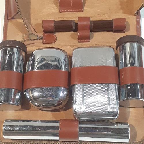 264 - Vintage mens grooming set. All contents are empty