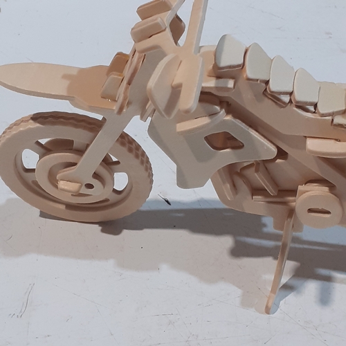 272 - Collectible made up ready to paint kit model motorbike