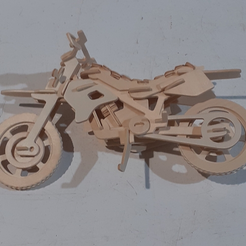 272 - Collectible made up ready to paint kit model motorbike