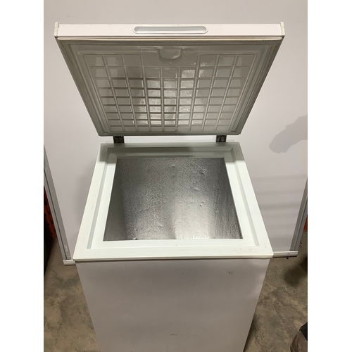 563 - IceKing chest freezer - clean & working