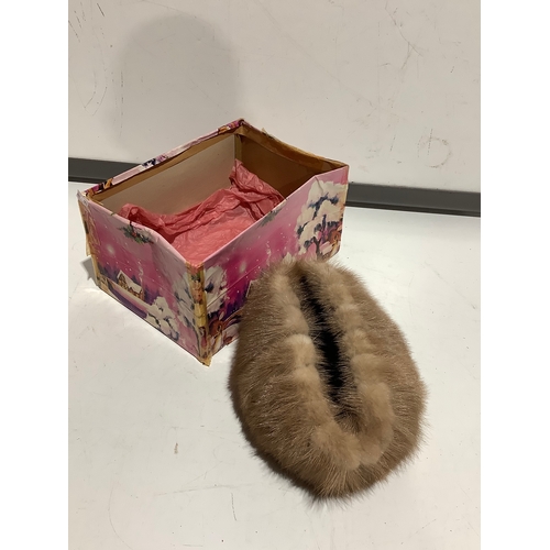 310 - Fur ladies hat