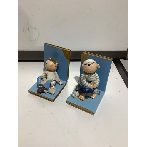 315 - Pair of children’s book ends