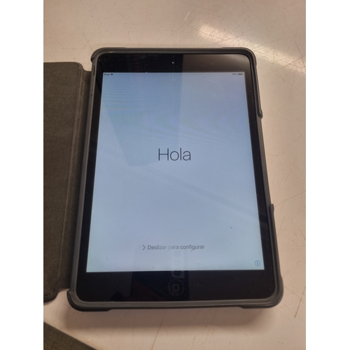 118 - iPad mini a1432 - reset ready for use