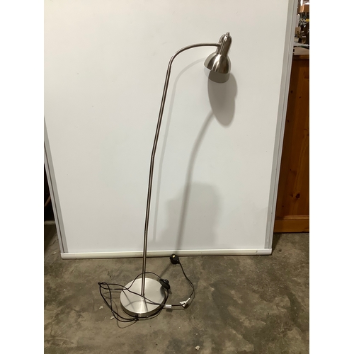 286 - Chromed adjustable neck floor lamp