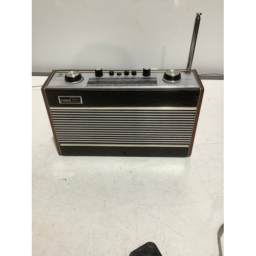 500 - Roberts R606MB radio tested and working