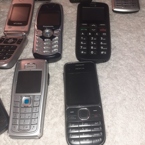 1 - A quantity of old mobile phones, mostly Nokia with a couple of other brands present. No chargers, un... 