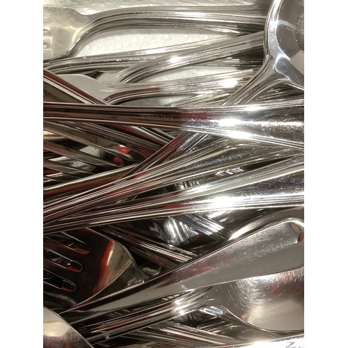 54 - Quantity of Oneida cutlery