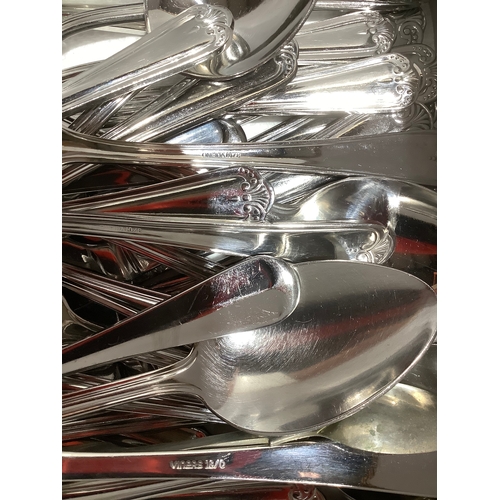 54 - Quantity of Oneida cutlery