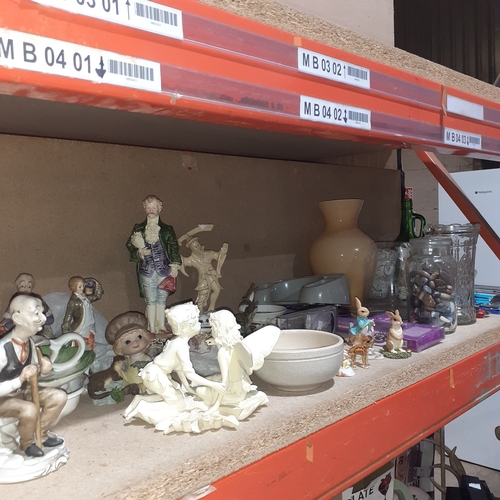 477 - Large quantity of small items including China and ceramic ornaments, figurines, vases, homeware and ... 