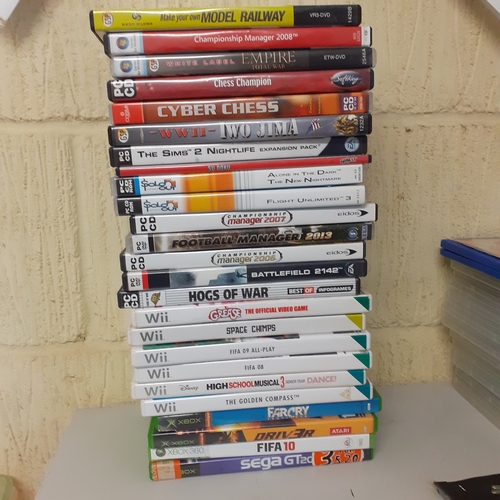 14 - Quantity of 25 games for Wii, XBox and PC. A wide range of genre