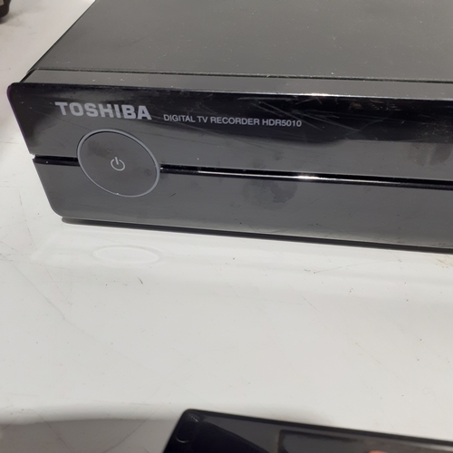 11 - Toshiba Digital TV recorder. HDR5010. With remote. Working.