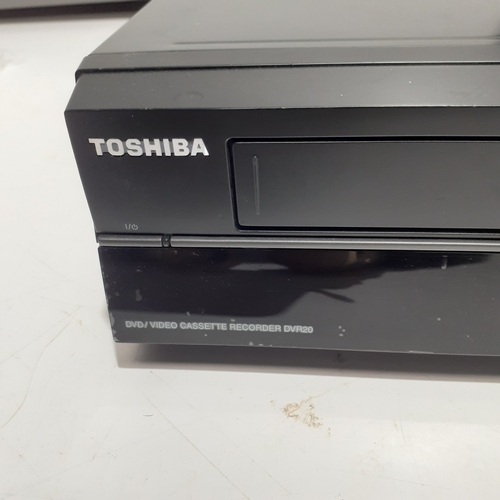 178 - Toshiba DVD RW/R and recording. Model DVR20KB with remote and tested and working