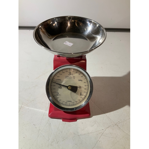 31 - Red 3kg scales
