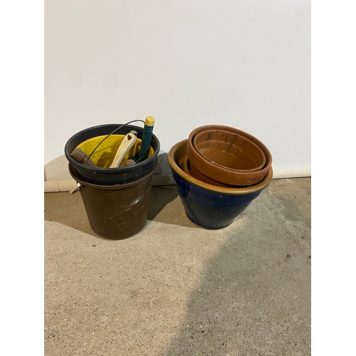 69 - Terracotta planters & various buckets