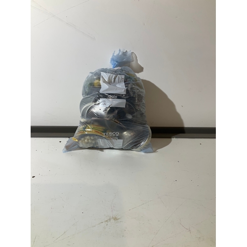 123 - 2 kg bag of mixed costume jewellery