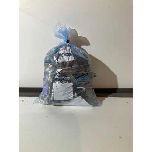 129 - 2kg bag of mixed costume jewellery