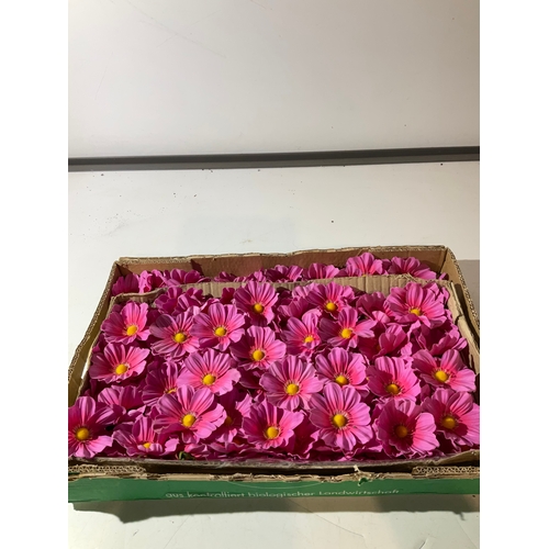 143 - Large tray of silk flower heads for crafting