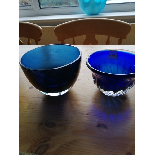 41A - 2 blue decorative glass bowls