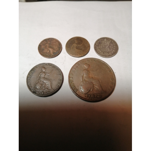 32A - Collection of Victorian young head coins : 1844 third farthing and 1 other, 1854 farthing, 1851 half... 