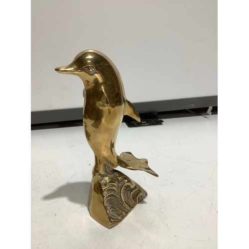 10 - Brass dolphin ornament (800g)