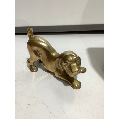 18 - Brass dog ornament - 1.6kg