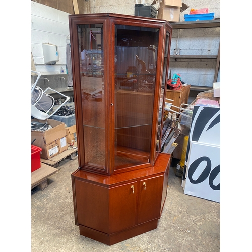 67 - Very nice condition mahogany glazed cabinet