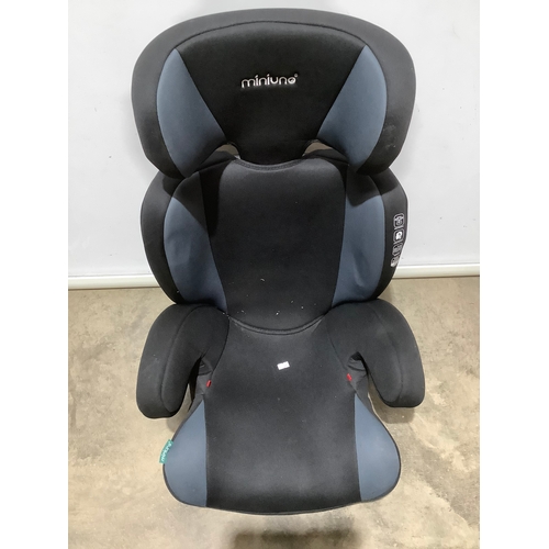 276 - Mini uno toddlers car seat in tidy condition