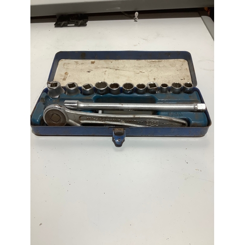 480 - Elora universal AF socket set