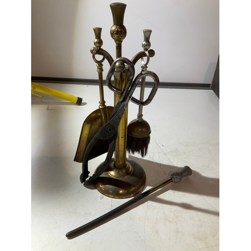 140 - Vintage companion set