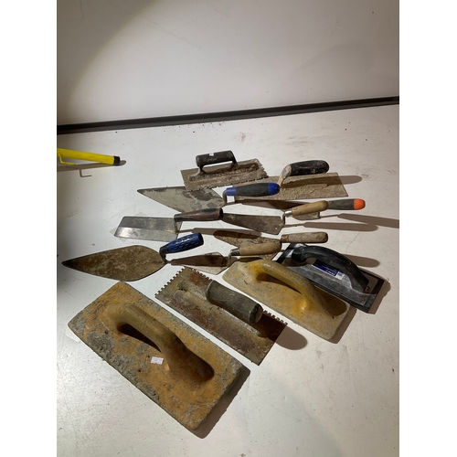 172 - Selection of trowels