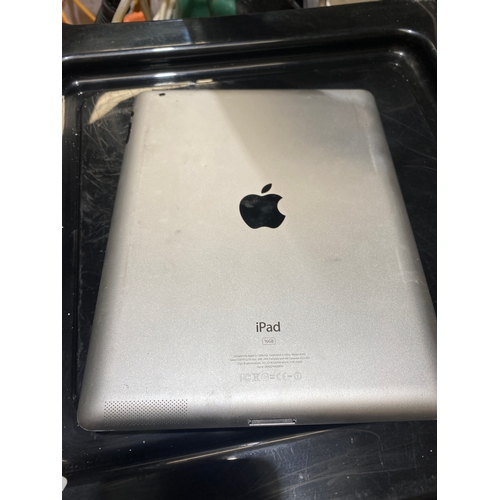 220 - Apple iPad A1395, 16GB, reset ready for use