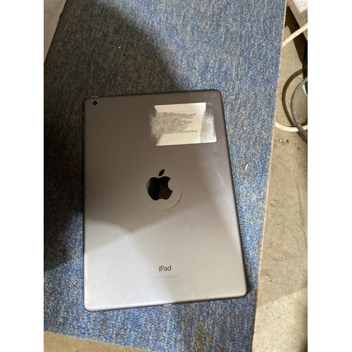 219 - Apple iPad A1474, reset ready for use