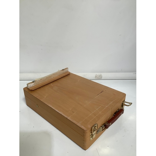 373 - Artist paint box easel