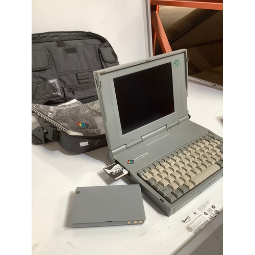 390 - Gateway 2000 vintage laptop including books and leads all in  case as untested